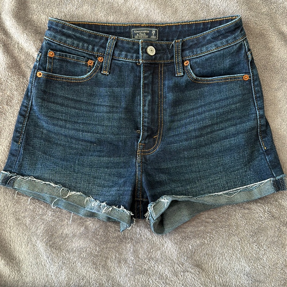 Abercrombie & Fitch High Rise Short